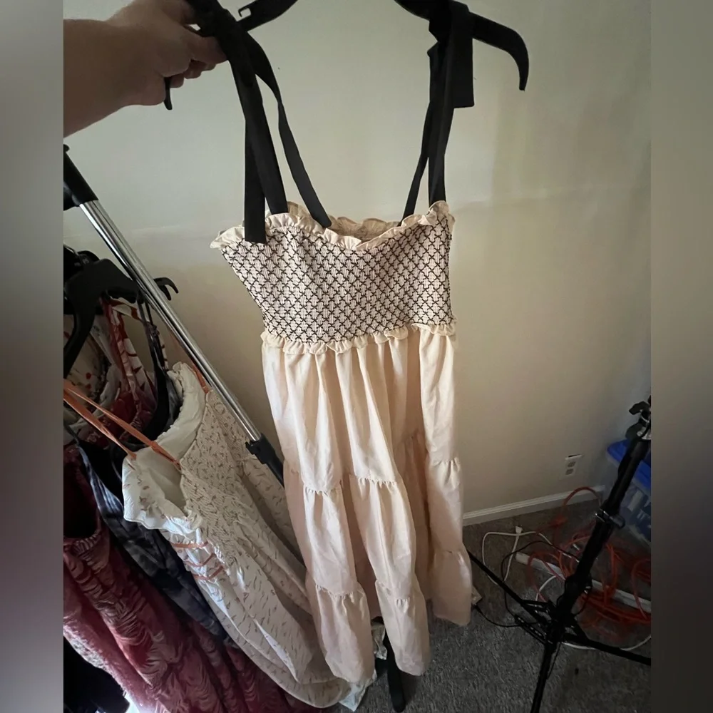 Beige Sleeveless Tiered Colorblock Maternity Maxi dress - Picture 4 of 5